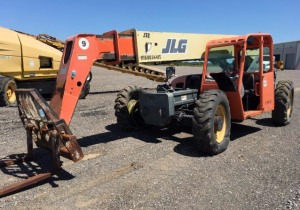 Heavy Equipment Auction: Forklifts, Loaders and More 