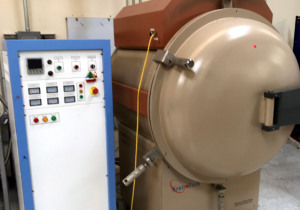 Équipements CMS et PCB d'un laboratoire d'énergie alternative