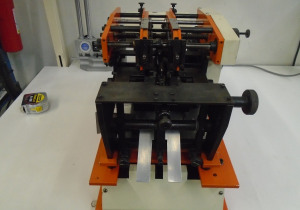 Máquina automática de corte, conformação e dobra Herbert Streckfuss C043/B