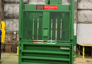 Philadelphia Tramrail Model 2300 Hd Vertical Baler
