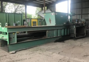 International Closed Door Baler Model Ld60-Sd
