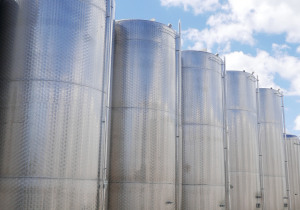 10.500 Liter Storage Tanks/ Wine Tanks  Tanks for wine, beer, sparkling wine, water, fruit juices, oil etc.