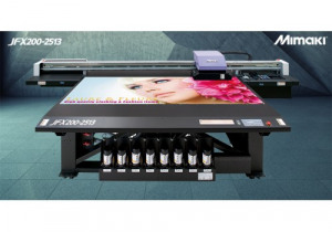 MIMAKI JFX200-2513 La mejor impresora LED UV de cama plana