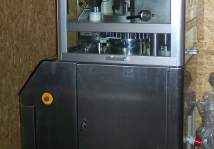 Kilian T300-32 Rotary tablet press