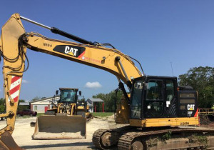 Pelle sur chenilles 335Flcr Cat 2015