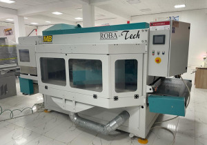 Máquina de lixar com escova rotativa MB Robatech 1300/2