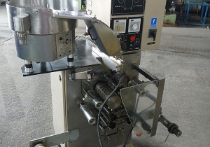 Máquina vertical de forma/preenchimento/vedação Empak Krakow Zfr-1