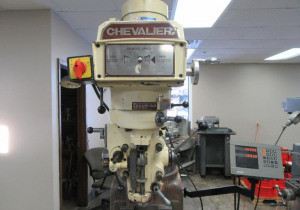 Chevalier Fm-3Vkh Vertical Knee Type Milling Machine, With Heidenhain 2-Axis Dro, Power Table And Cross Feed, Variable Speed