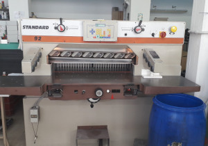 Máquina cortadora de control FL92 EG usada
