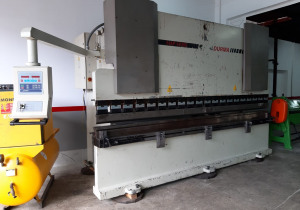 Durma 4 meter 300 Ton CNC Press Brake