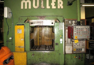 Müller-Weingarten PUK 2000-10.1.2 Hydraulic press