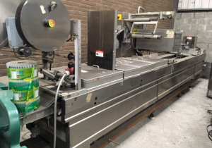 Multivac R230 Sealing and wrapping equipment