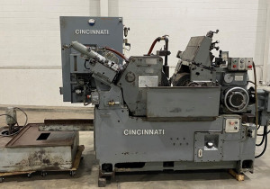 Used Cincinnati 220 8 Centerless Grinder | 3" Dia. Grind Cap, Electro-Hyd. Infeed