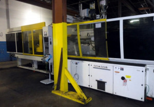 Macchina per lo stampaggio ad iniezione di plastica da 450 tonnellate usata Engel ES2000/400
