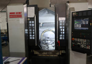 Centro de mecanizado vertical Mori Seiki Nmv5000 DCG CNC de 5 ejes