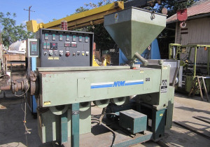 Used 2.5" NRM Extruder, 24:1 L/D