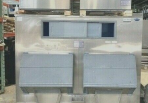Usato 4000 LB Ice Maker / Follet Ice Bin / 2 Manitowoc Heads Ice Makers 2 Compressori