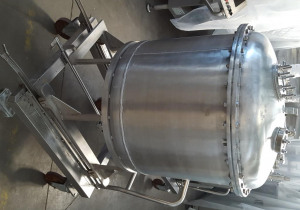 300 L Stainless steel vessel used