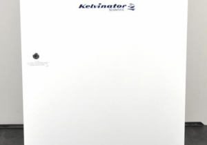 Refrigerador bajo encimera Kelvinator Scientific BT660