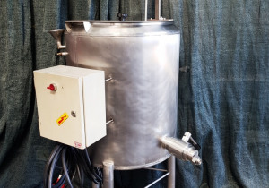 135 L Heated mixing tank used