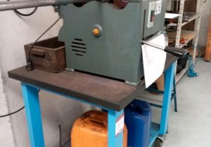 Extractor Cutting Machine