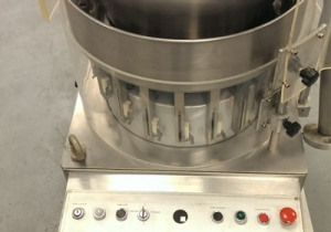 Used MG2 Capsule Filling Pre-Selecting Machine