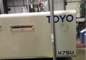 Machine de moulage par injection Toyo modèle Plastar Si-55II-H75U de 55 tonnes d'occasion