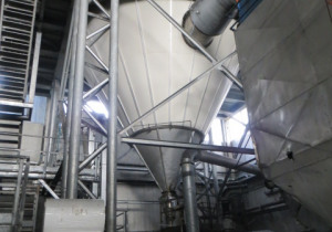 Used 24’11” X 26′ 304 STAINLESS STEEL ICF FM//2000/UP SPRAY DRYER