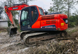 Gebruikte graafmachine Doosan DX130-9C