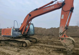 Used excavator HITACHI ZX200-3