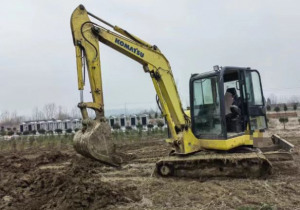 Gebruikte graafmachine KOMATSU PC56-7