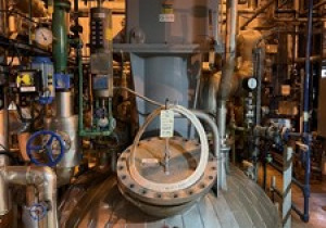 Réacteur en acier inoxydable Ward Tank Co. de 2500 gallons d'occasion