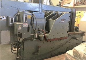 Used Bulldozer Type 300 Ton Horizontal Hydraulic Press