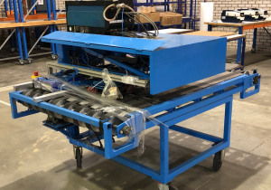 Nordson  Conveyer  -  Hotmelt glue applicator conveyer for gluing of currogated boxes