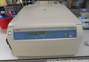 Centrífuga de laboratório Thermo Scientific Heraeus Multifuge X3 usada