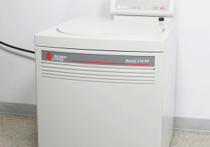 Centrífuga de piso de alta velocidade padrão Beckman Coulter Avanti J-26 XP usada