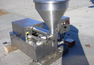 Usagé Filling Equipment Company Remplisseur de table à piston unique, tout en acier inoxydable