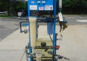 Sistema di demineralizzazione a scambio ionico per il trattamento dell'acqua con filtro degli Stati Uniti usato