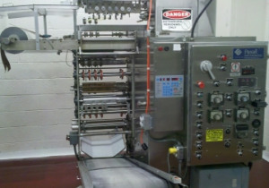 Máquina de embalagem Circle V16H8S usada para cremes e líquidos