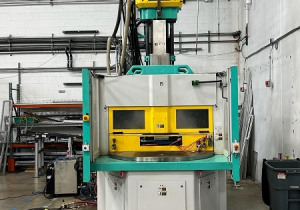 Machine rotative Arburg Vert/Vert 220 tonnes d'occasion
