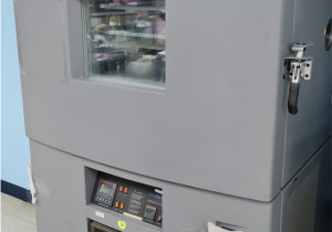 Camera di temperatura TestEquity 1027C usata