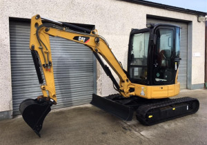 Used 2011 CAT 303.5D CR mini excavator