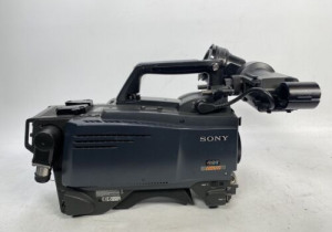 Câmera HD multiformato Sony HDC-1500 usada com visor