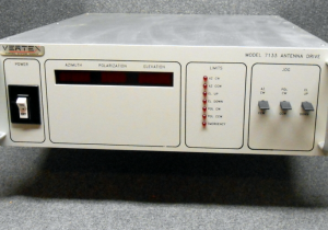Controlador de antena Vertex 7133 usado. Controlador de movimento 7133B