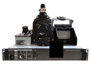 Sony HSC-300 usada - Cadena de cámara Triax de estudio Full HD de 2/3" en estado usado con CCU, RCP, visor y placa para trípode