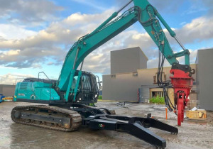 Escavatore per movimentazione/rifiuti Kobelco Sk210Lc-10E Usato