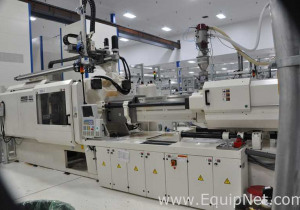 Arburg 820S Allrounder 440 Ton Injection Molding Machine With Product Feeder 3 Chillers and Robot