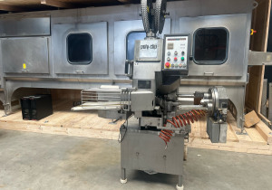Poly-Clip FCA 3462 clipping machine