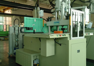 Used Injection Molding Machines Kitmondo Com Plastics Marketplace Kitmondo