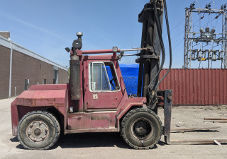 TAYLOR TE-300S FORKLIFT 30000LBS